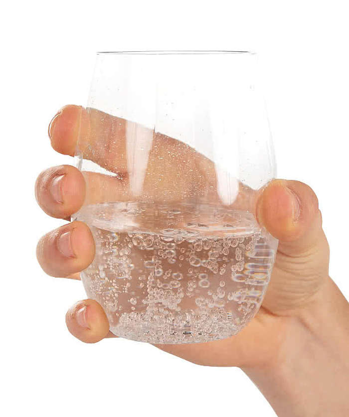 Govino 16 oz. Plastic Wine Glass - Clear 3 Govino 16 oz. Plastic Wine Glass - Clear