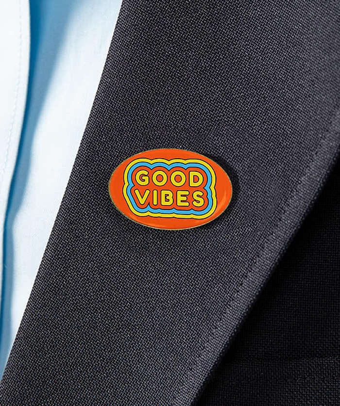 Oval Lapel Pin - Navy / Brass